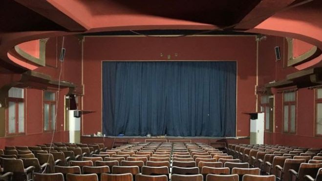 Συλλογή υπογραφών κατοίκων της Ε' Δημοτικής Κοινότητας για τη διάσωση του Σινέ «Καλιφόρνια»