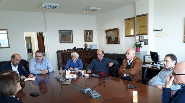 &Omicron;&iota; &delta;ύ&omicron; &pi;&rho;&omicron;&tau;&epsilon;&rho;&alpha;&iota;ό&tau;&eta;&tau;&epsilon;&sigmaf; &tau;&omicron;&upsilon; &Nu;ί&kappa;&omicron;&upsilon; &Mu;&pi;&epsilon;&lambda;&alpha;&beta;ί&lambda;&alpha; &gamma;&iota;&alpha; &tau;&omicron; &alpha;&nu;&tau;&iota;&kappa;&alpha;&rho;&kappa;&iota;&nu;&iota;&kappa;ό &nu;&omicron;&sigma;&omicron;&kappa;&omicron;&mu;&epsilon;ί&omicron; &Mu;&epsilon;&tau;&alpha;&xi;ά