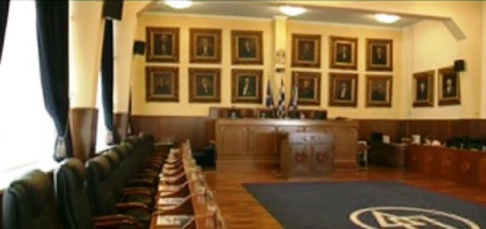 Η κυβέρνηση υποβαθμίζει την Τ.Α και ευνουχίζει τον Δήμο Πειραιά - Δελτίο Τύπου