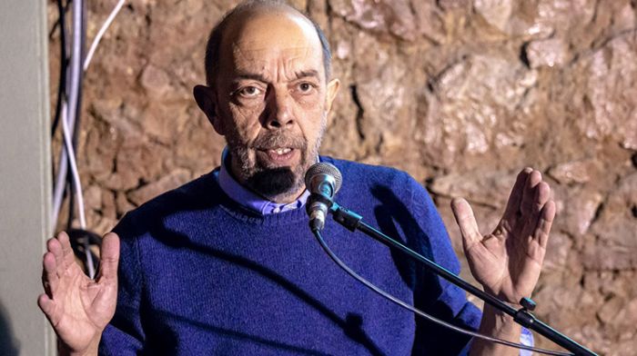 &Chi;&alpha;&iota;&rho;&epsilon;&tau;&iota;&sigma;&mu;ό&sigmaf; &tau;&omicron;&upsilon; &Nu;ί&kappa;&omicron;&upsilon; &Mu;&pi;&epsilon;&lambda;&alpha;&beta;ί&lambda;&alpha; &sigma;&tau;&eta;&nu; &epsilon;&kappa;&delta;ή&lambda;&omega;&sigma;&eta; &tau;&eta;&sigmaf; &Nu;.&Epsilon;. &Sigma;&Upsilon;&Rho;&Iota;&Zeta;&Alpha; &Pi;&epsilon;&iota;&rho;&alpha;&iota;ά &gamma;&iota;&alpha; &tau;&omicron;&nu; &Nu;&epsilon;&omicron;&phi;&iota;&lambda;&epsilon;&lambda;&epsilon;&upsilon;&theta;&epsilon;&rho;&iota;&sigma;&mu;ό &kappa;&alpha;&iota; &tau;&eta;&nu; &Alpha;&kappa;&rho;&omicron;&delta;&epsilon;&xi;&iota;ά