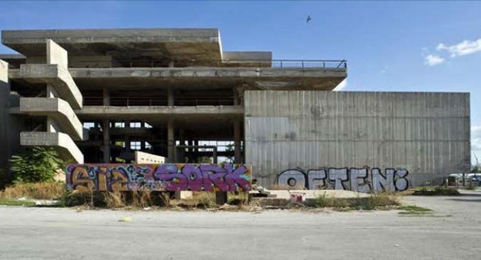 Περισσότερα από χίλια ερειπωμένα κτίρια σε όλη την έκταση του Δήμου Πειραιά αποκάλυψε η πρόσφατη απογραφή του Τομέα Πολεοδομίας και Χωροταξίας ΕΜΠ
