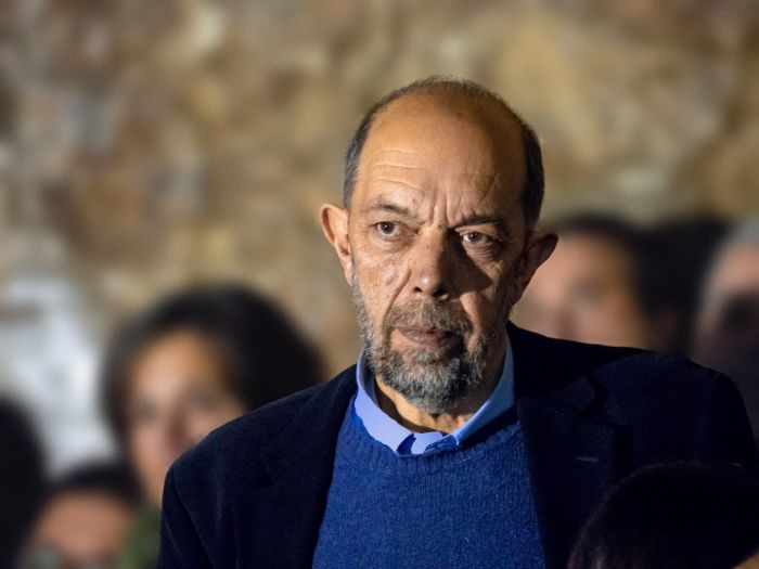 &Sigma;&tau;&omicron; &pi;&lambda;&epsilon;&upsilon;&rho;ό &tau;&omega;&nu; &sigma;&upsilon;&mu;&beta;&alpha;&sigma;&iota;&omicron;ύ&chi;&omega;&nu; &omicron; &Nu;ί&kappa;&omicron;&sigmaf; &Mu;&pi;&epsilon;&lambda;&alpha;&beta;ί&lambda;&alpha;&sigmaf;