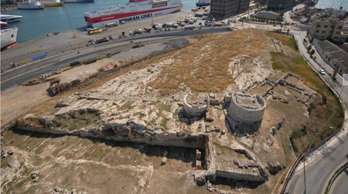 &Delta;ή&lambda;&omega;&sigma;&eta; &Nu;ί&kappa;&omicron;&upsilon; &Mu;&pi;&epsilon;&lambda;&alpha;&beta;ί&lambda;&alpha; &pi;&epsilon;&rho;ί &alpha;&rho;&chi;&alpha;&iota;&omicron;&lambda;&omicron;&gamma;&iota;&kappa;ώ&nu; &kappa;&eta;&rho;ύ&xi;&epsilon;&omega;&nu; &sigma;&tau;&omicron;&nu; &Pi;&epsilon;&iota;&rho;&alpha;&iota;ά