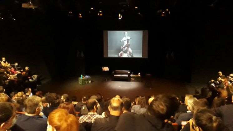 Η δημοτική ομάδα #pireas4all πήγε θέατρο: «200 Χρόνια Δανεικά» με τον Χριστόφορο Ζαραλίκο στο «Τζένη Καρέζη»