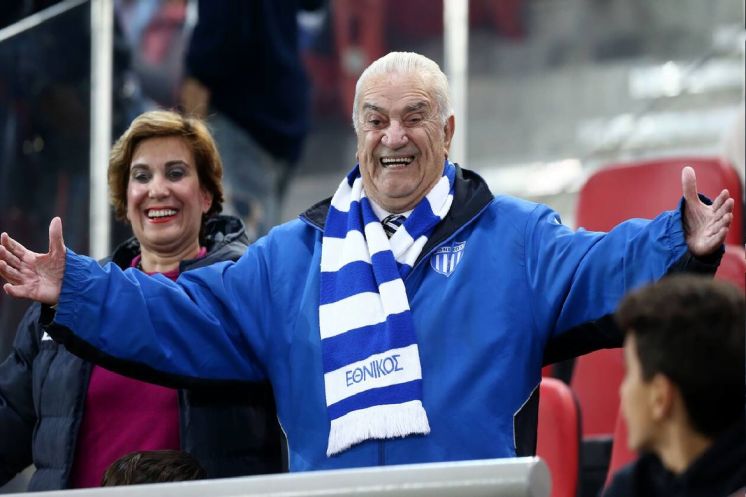 &Gamma;&iota;&alpha; &tau;&eta;&nu; &alpha;&pi;ώ&lambda;&epsilon;&iota;&alpha; &tau;&omicron;&upsilon; &laquo;&Epsilon;&theta;&nu;&iota;&kappa;ά&rho;&alpha;&raquo; &Gamma;&iota;ά&nu;&nu;&eta; &Mu;&alpha;&nu;&tau;&zeta;&omicron;&upsilon;&rho;ά&nu;&eta;