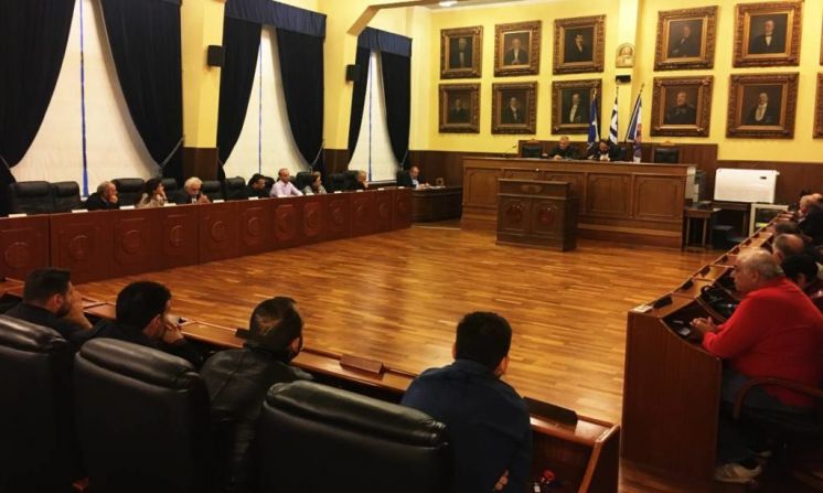 &Eta; &alpha;&pi;&omicron;&chi;ή &tau;&omega;&nu; &tau;&rho;&iota;ώ&nu; &pi;&alpha;&rho;&alpha;&tau;ά&xi;&epsilon;&omega;&nu; &tau;&eta;&sigmaf; &alpha;&rho;&iota;&sigma;&tau;&epsilon;&rho;ά&sigmaf; &alpha;&kappa;ύ&rho;&omega;&sigma;&epsilon; &tau;&eta; &delta;&iota;&alpha; &pi;&epsilon;&rho;&iota;&phi;&omicron;&rho;ά&sigmaf; έ&kappa;&tau;&alpha;&kappa;&tau;&eta; &sigma;&upsilon;&nu;&epsilon;&delta;&rho;ί&alpha;&sigma;&eta; &tau;&omicron;&upsilon; &Delta;&eta;&mu;&omicron;&tau;&iota;&kappa;&omicron;ύ &Sigma;&upsilon;&mu;&beta;&omicron;&upsilon;&lambda;ί&omicron;&upsilon; &Pi;&epsilon;&iota;&rho;&alpha;&iota;ά