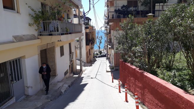 Μια γελοία απόφαση για ένα ωραίο δρομάκι της Καλλίπολης, την οδό Φρύνης.